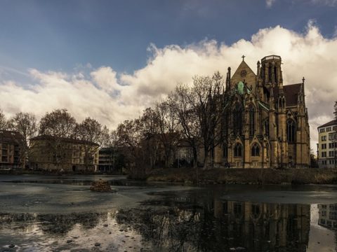 Licht aus für den Klimaschutz: Stuttgart beteiligt sich an Earth Hour
