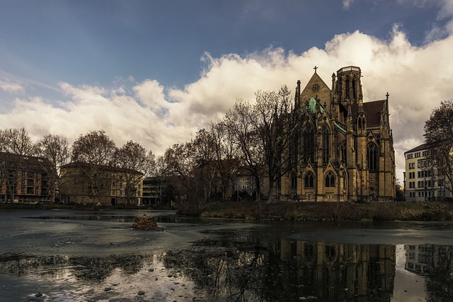 Der Philosoph und Soziologe Jürgen Habermas ist am 14. März in Starnberg im Alter von 96 Jahren verstorben. Die Landeshauptstadt Stuttgart und das Museum Hegel-Haus trauern um den Denker, dem Stuttgart 1973 den Hegel-Preis verliehen hat.