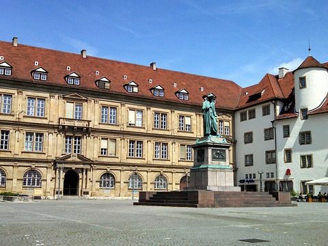 Gemeinsame Medieninformation – Landeshauptstadt Stuttgart und Internationale Bauausstellung 2027 StadtRegion Stuttgart (IBA’27): Mobiles Hallenbad »Aquabox« wird IBA’27-Projekt