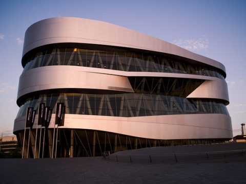 Licht aus für den Klimaschutz: Stuttgart beteiligt sich an Earth Hour Licht aus für den Klimaschutz: Stuttgart beteiligt sich an Earth Hour