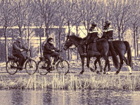 POL-S: Polizeieinsatz anlässlich der Landtagswahl Baden-Württemberg und mehrerer Versammlungen im Stadtgebiet