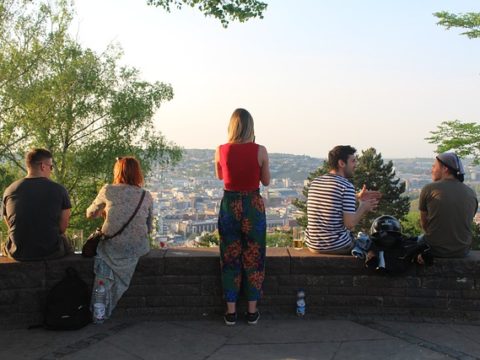 Feierliche Einweihung der Mensa für Körschtalschule und Paracelsus Gymnasium Feierliche Einweihung der Mensa für Körschtalschule und Paracelsus Gymnasium